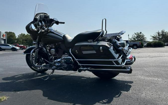 2011 Harley-Davidson® FLHTC - Electra Glide® Classic