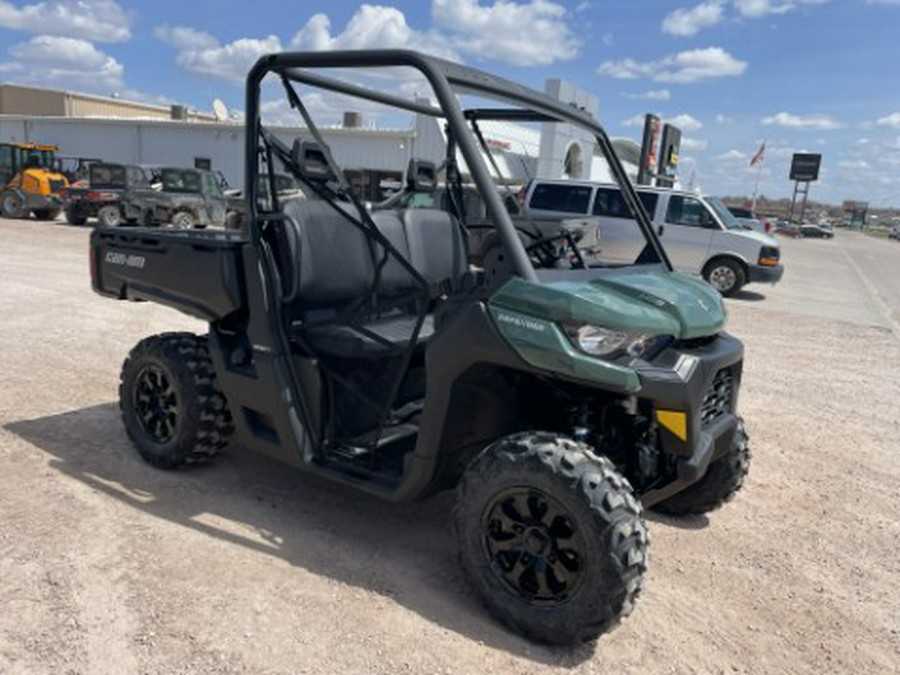 2025 Can-Am Defender DPS HD9