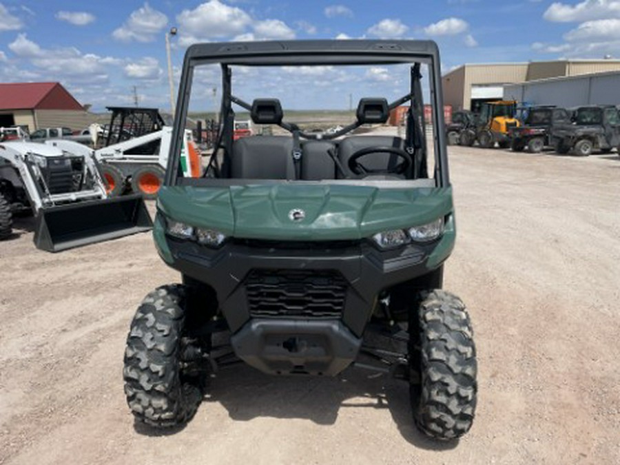 2025 Can-Am Defender DPS HD9