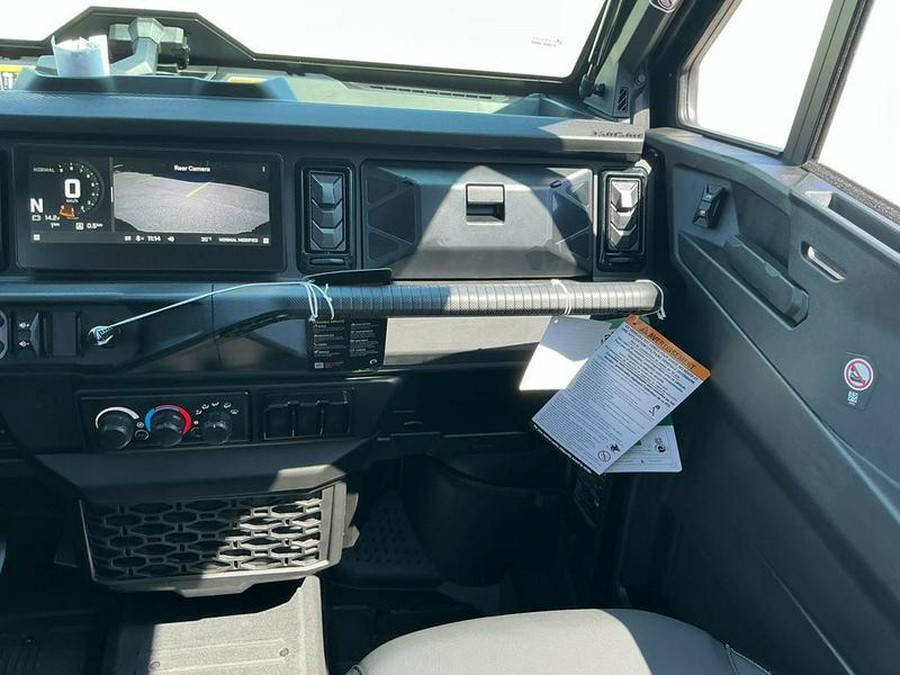 2026 Can-Am® Defender MAX Limited HD11