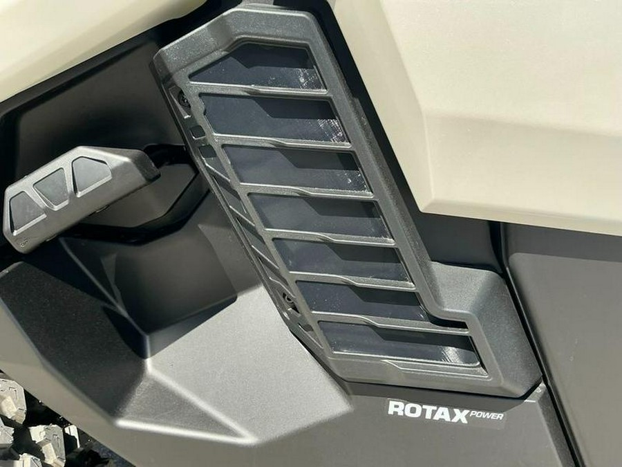 2026 Can-Am® Defender MAX Limited HD11