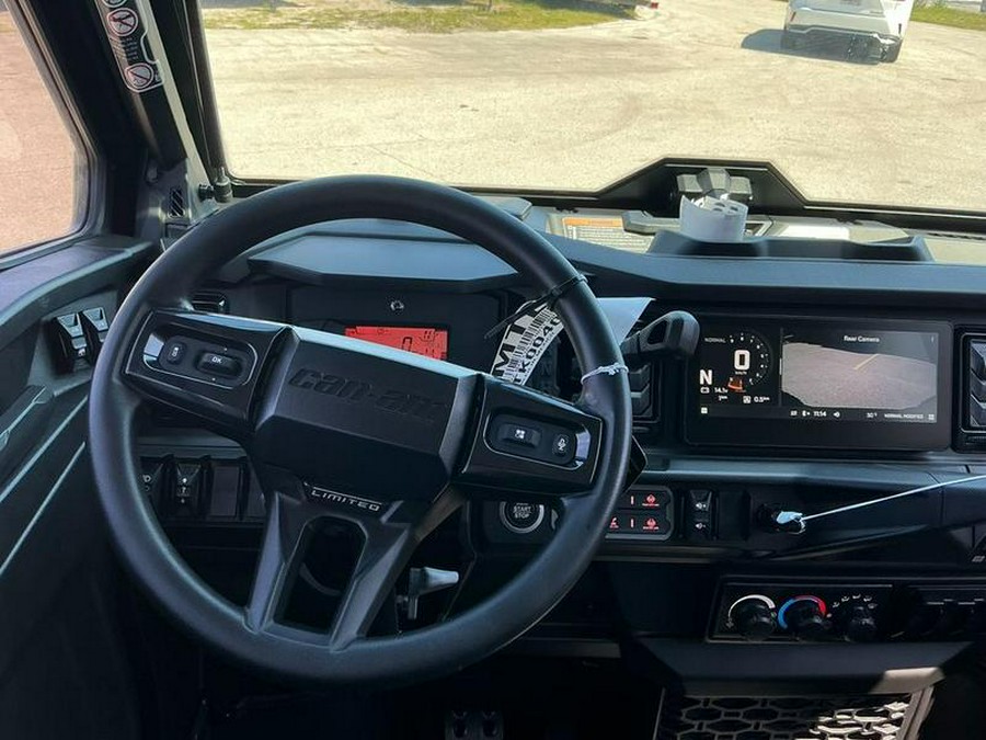 2026 Can-Am® Defender MAX Limited HD11