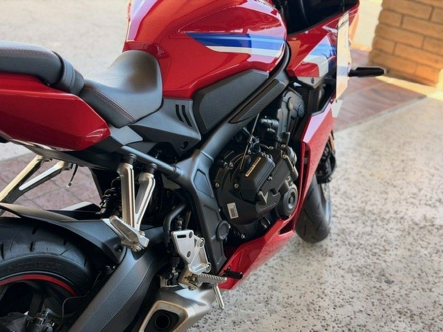 2026 Honda CBR650R E-Clutch