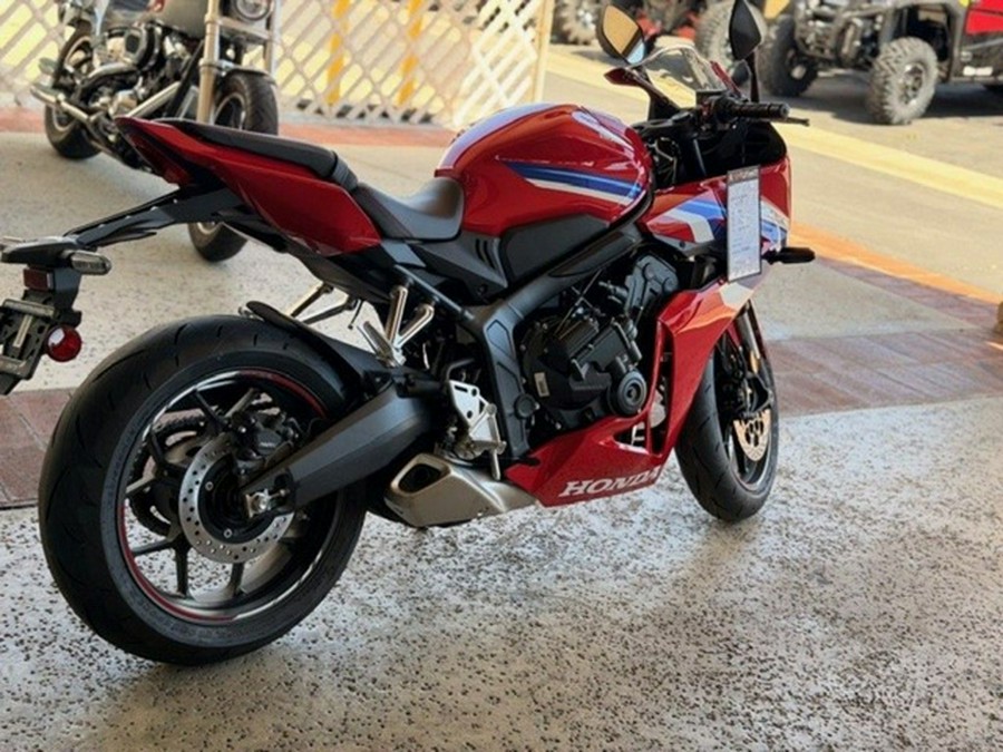 2026 Honda CBR650R E-Clutch
