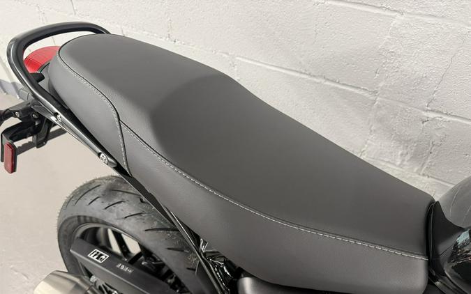 2026 Triumph Thruxton 400
