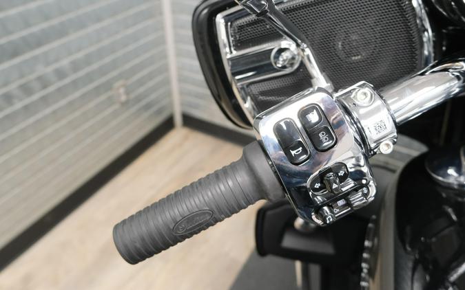 2025 INDIAN MOTORCYCLE ROADMASTER WITH POWERBAND AUDIO PACKAGE