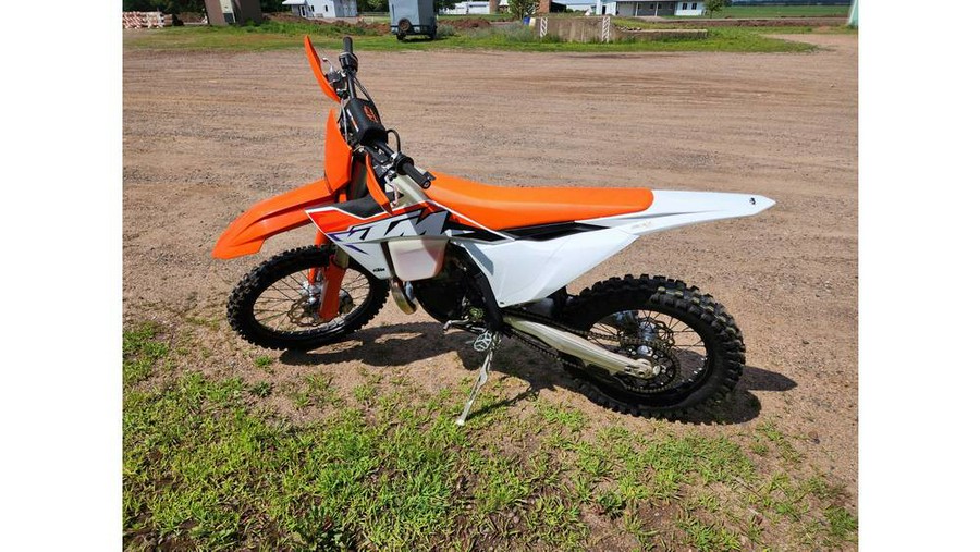 2023 KTM XC 300