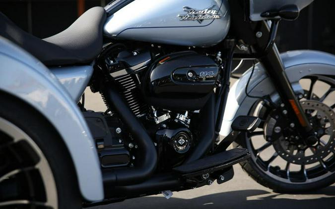 2024 Harley-Davidson® FLTRT - Road Glide® 3