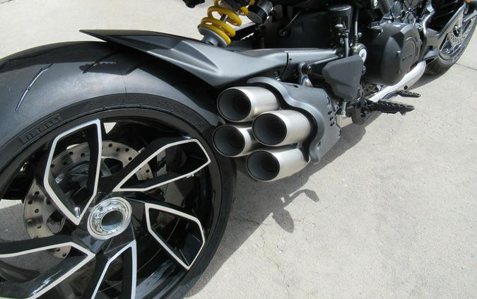 2026 Ducati Diavel V4 Black Roadster