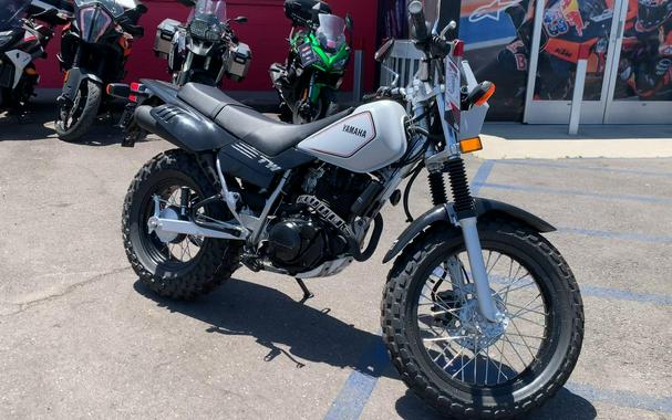 2025 Yamaha TW200 CA