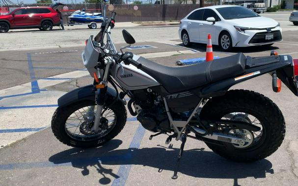 2025 Yamaha TW200 CA