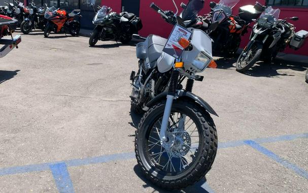 2025 Yamaha TW200 CA