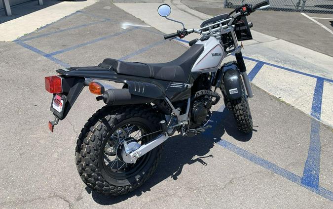 2025 Yamaha TW200 CA