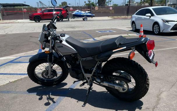 2025 Yamaha TW200 CA