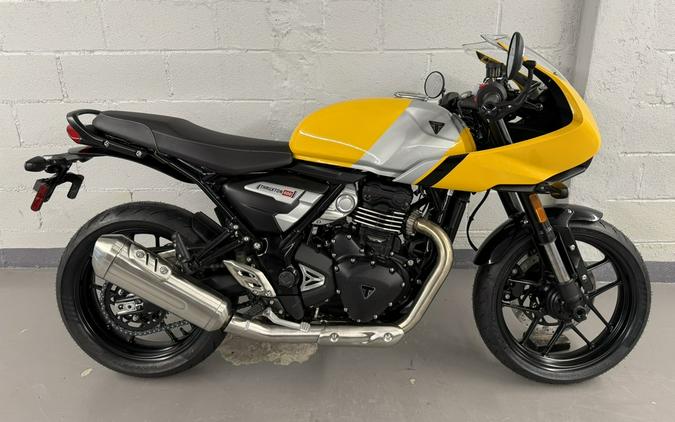 2026 Triumph Thruxton 400