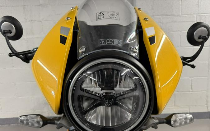 2026 Triumph Thruxton 400