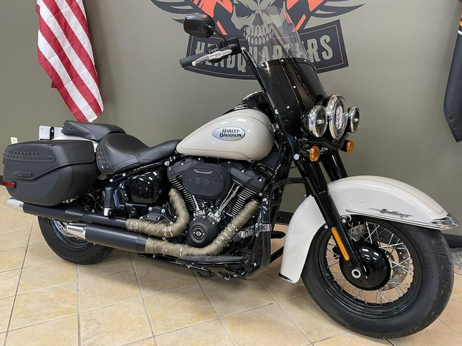 2022 Harley-Davidson® FLHCS - Heritage Classic 114