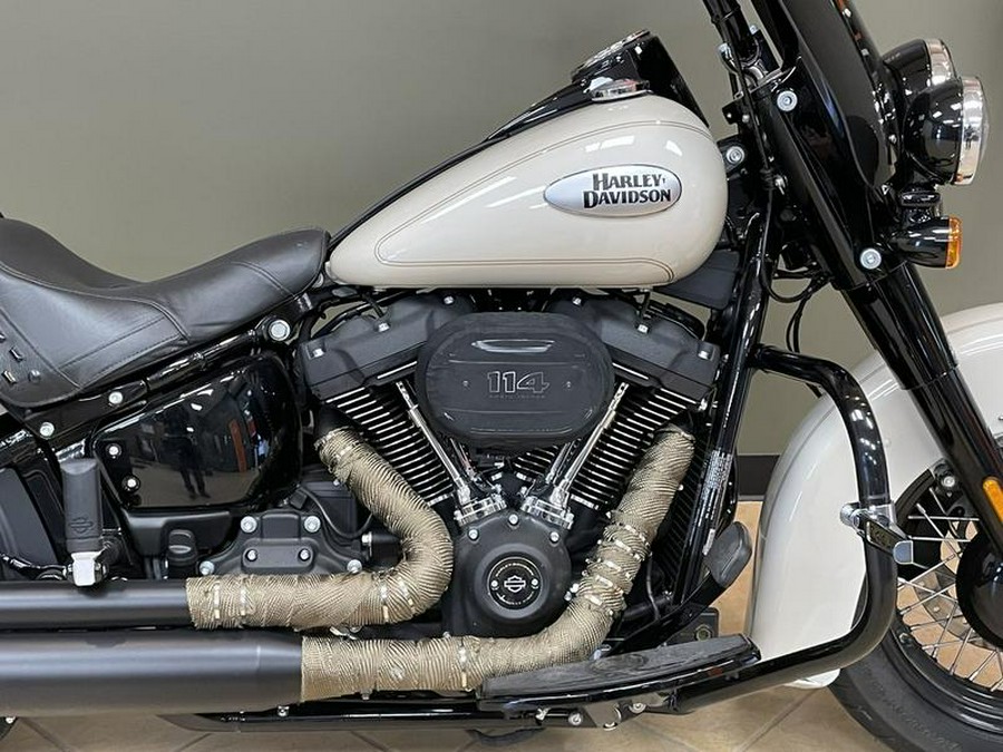 2022 Harley-Davidson® FLHCS - Heritage Classic 114