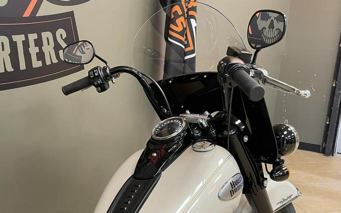 2022 Harley-Davidson® FLHCS - Heritage Classic 114