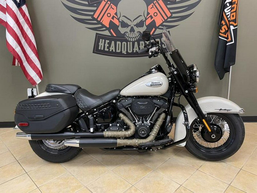 2022 Harley-Davidson® FLHCS - Heritage Classic 114