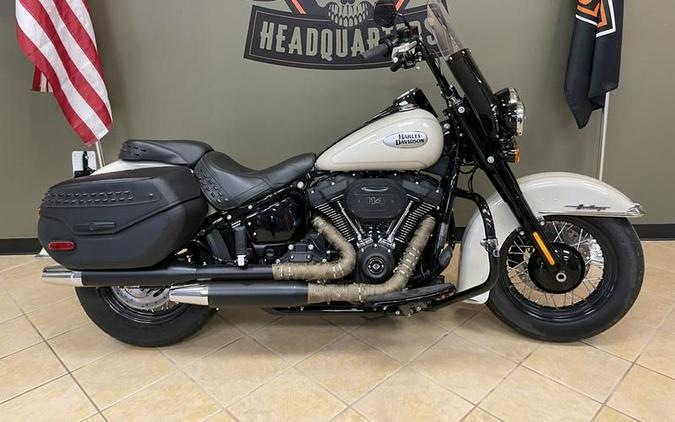 2022 Harley-Davidson® FLHCS - Heritage Classic 114