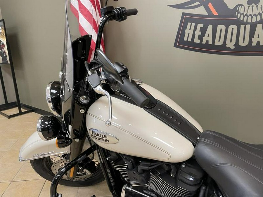 2022 Harley-Davidson® FLHCS - Heritage Classic 114