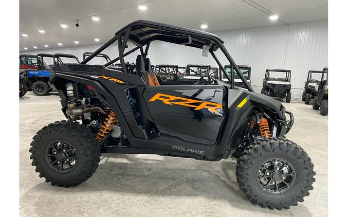 2024 Polaris Industries RZR XP 1000 PREMIUM - M TITANIUM, O BLACK Premium