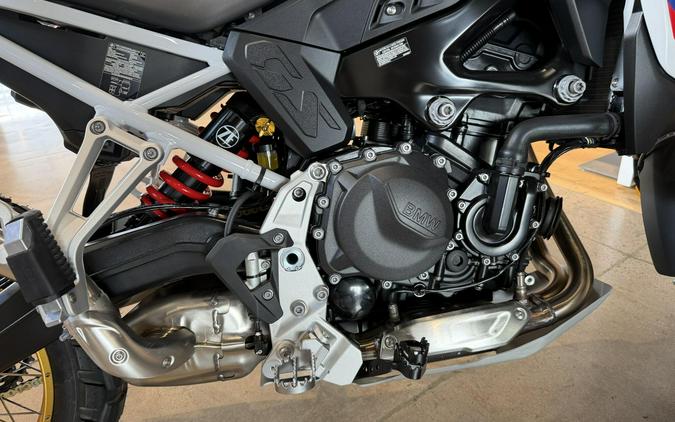 2026 F 900 GS