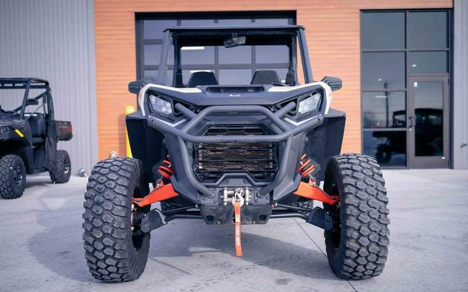 2023 Can-Am® Commander XT-P