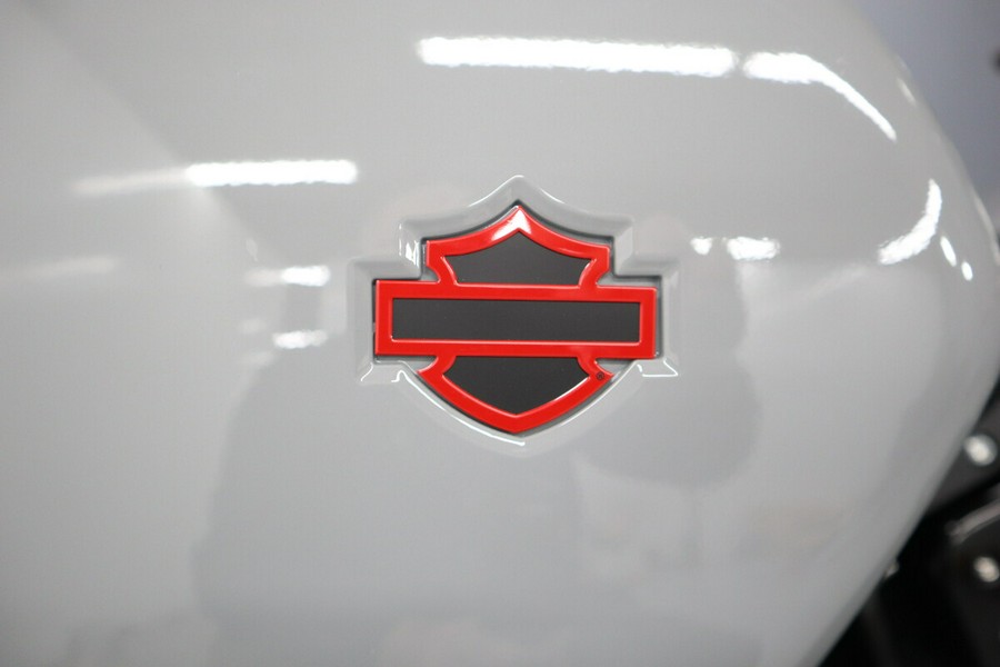 2025 Harley-Davidson Low Rider ST