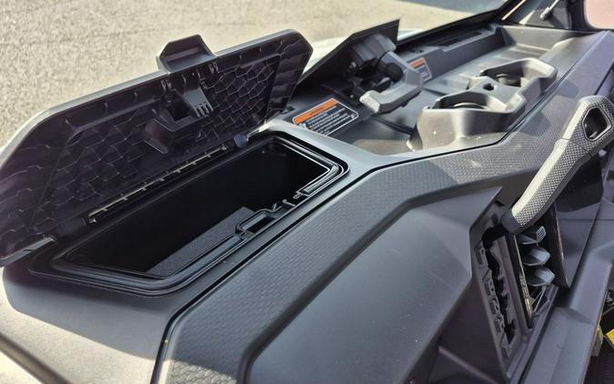 2026 Can-Am® Defender Limited HD11