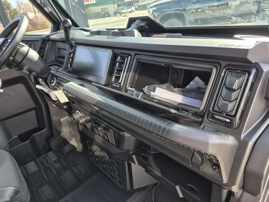 2026 Can-Am® Defender Limited HD11