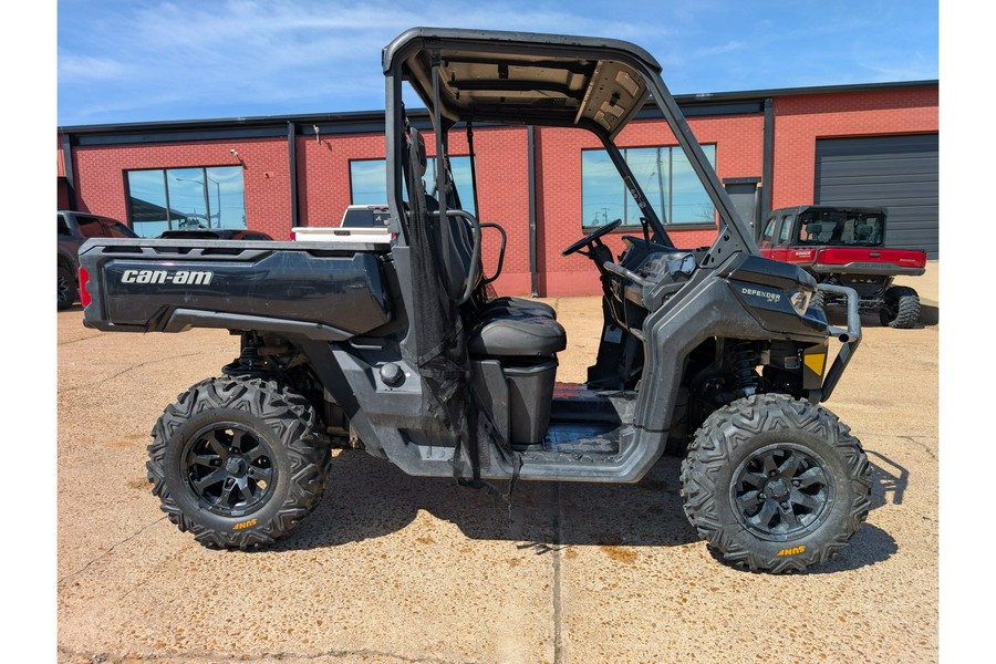 2023 Can-Am DEFENDER XT HD10