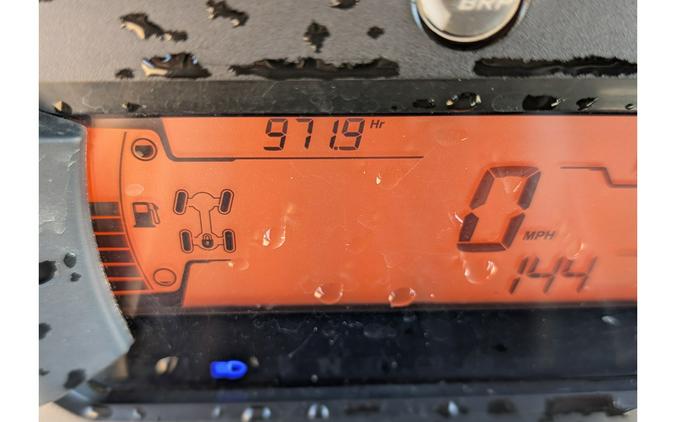 2023 Can-Am DEFENDER XT HD10