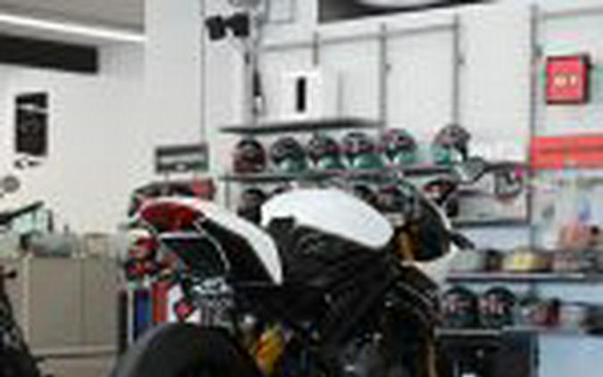 2022 Triumph Speed Triple 1200 RR