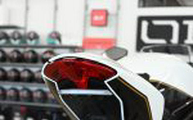 2022 Triumph Speed Triple 1200 RR