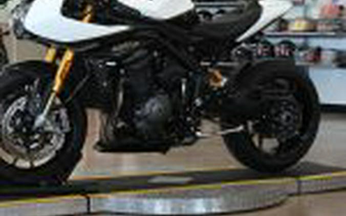 2022 Triumph Speed Triple 1200 RR