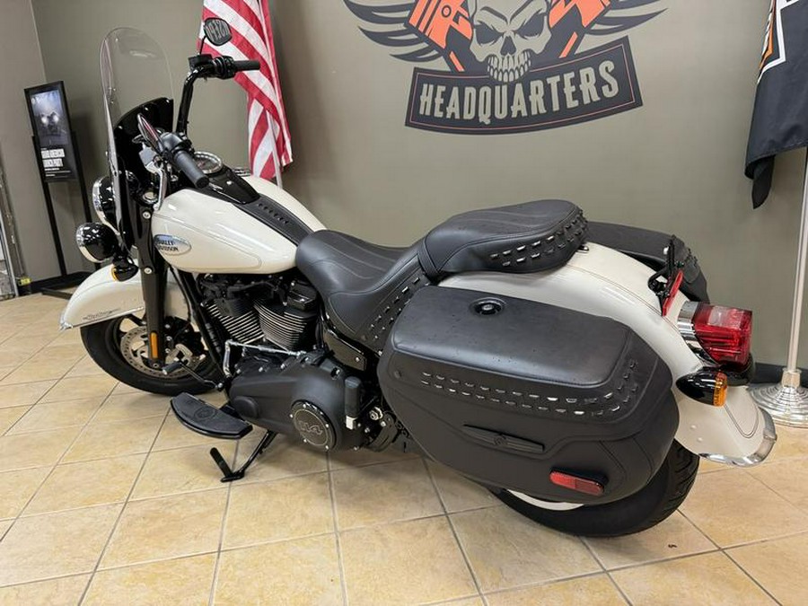 2022 Harley-Davidson® FLHCS - Heritage Classic 114