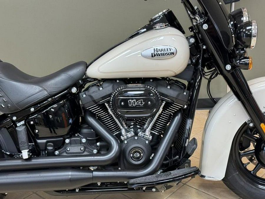 2022 Harley-Davidson® FLHCS - Heritage Classic 114