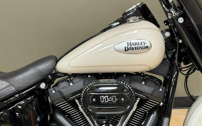 2022 Harley-Davidson® FLHCS - Heritage Classic 114