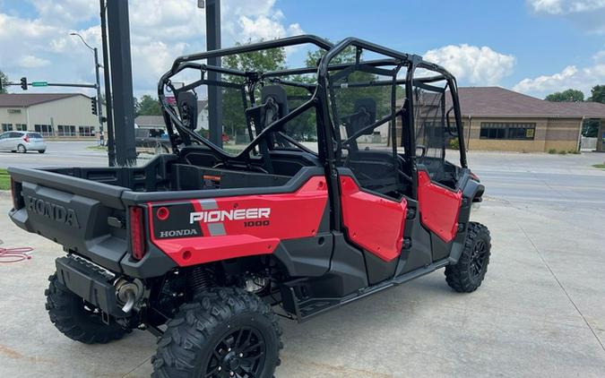 2025 Honda Pioneer 1000-6 Deluxe Crew