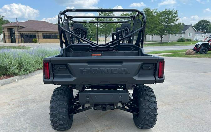 2025 Honda Pioneer 1000-6 Deluxe Crew