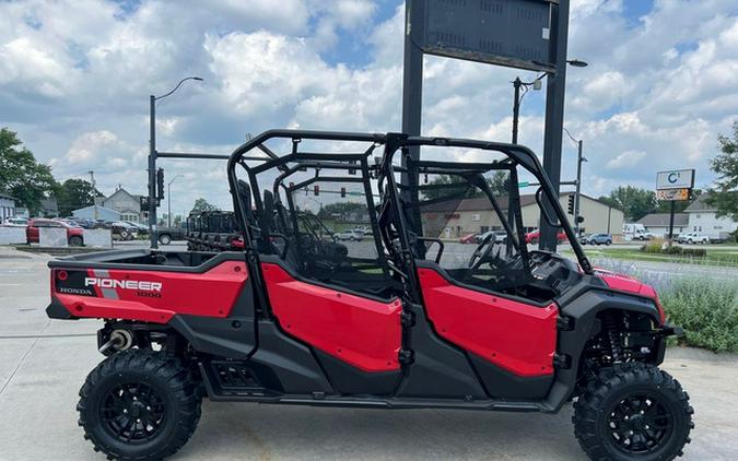 2025 Honda Pioneer 1000-6 Deluxe Crew