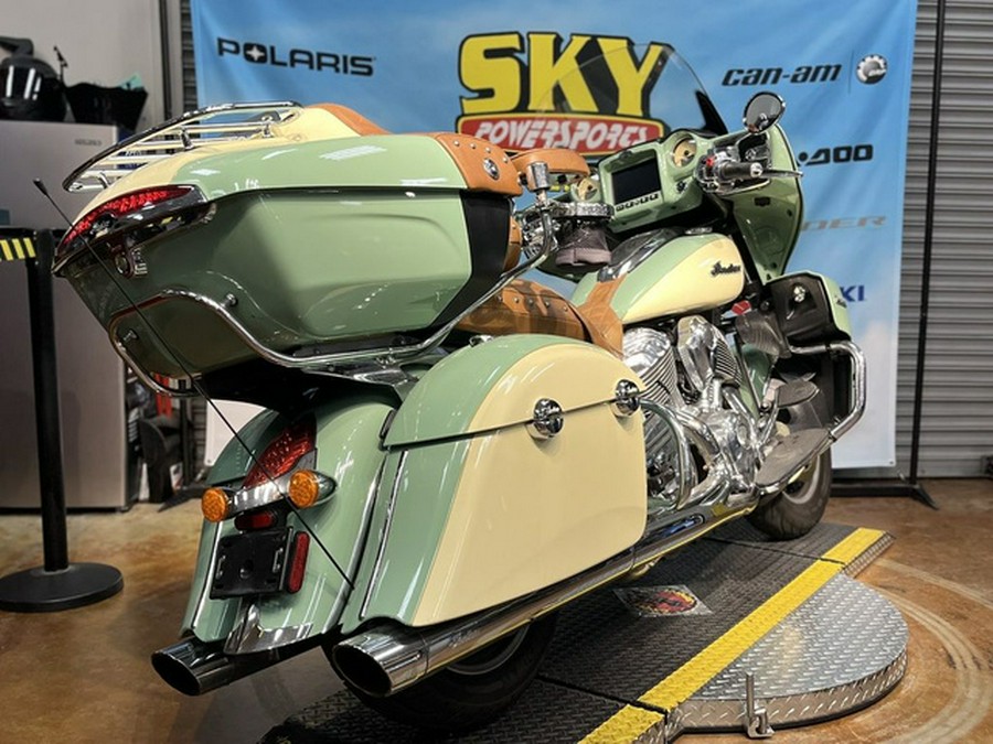 2017 Indian Roadmaster Classic Willow Green Over Ivory Cream