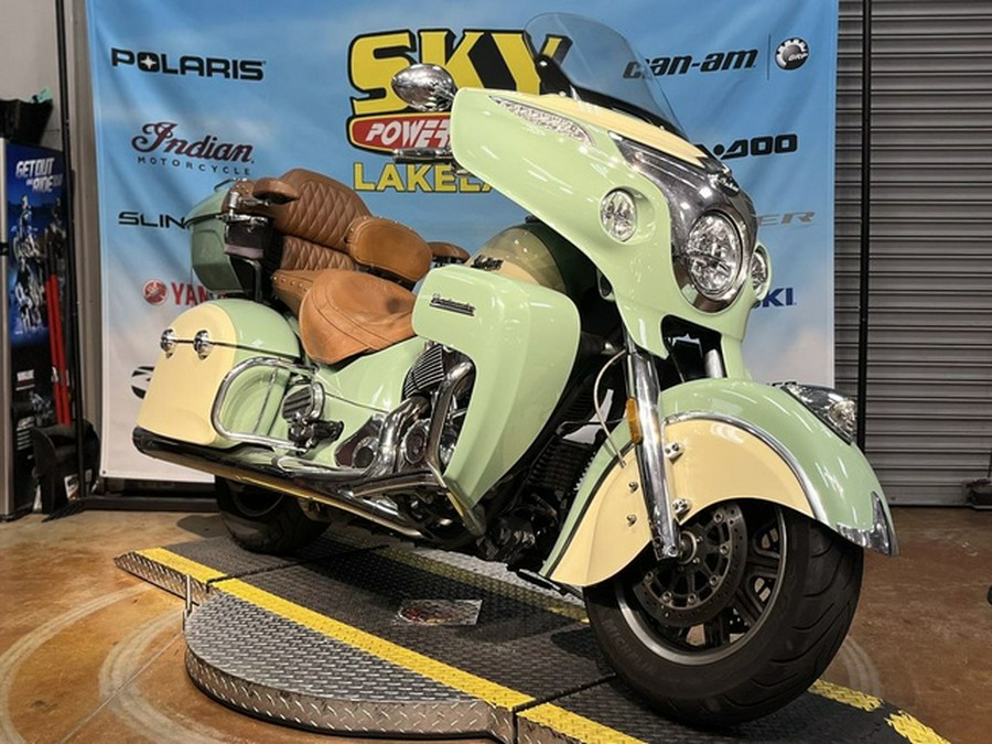 2017 Indian Roadmaster Classic Willow Green Over Ivory Cream