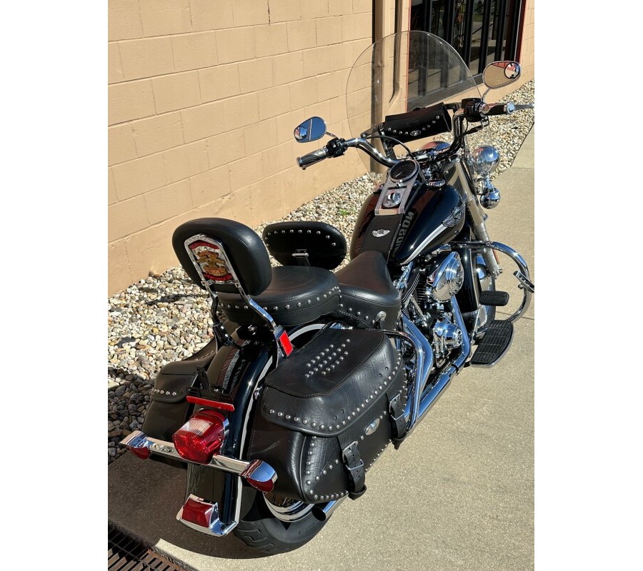 2003 Harley-Davidson Heritage Softail® Classic Vivid Black