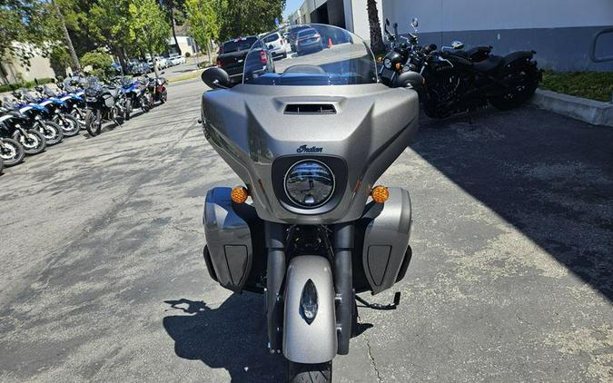 New 2025 Indian Motorcycle Roadmaster Dark Horse