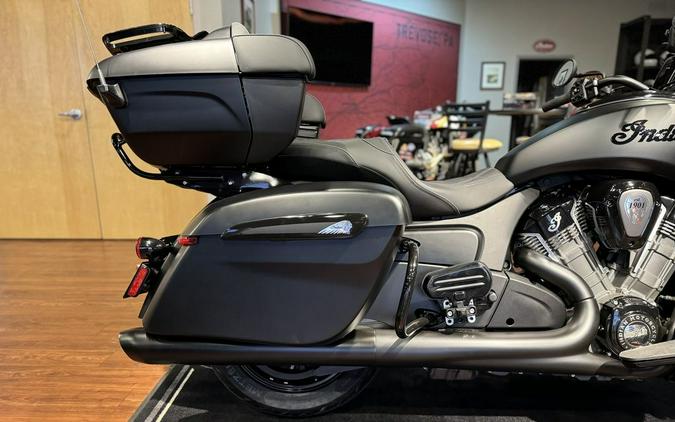 2024 Indian Motorcycle® Pursuit® Dark Horse® Black Smoke