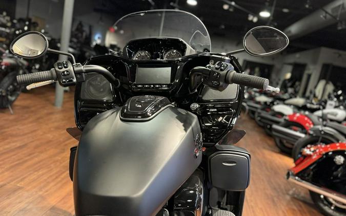 2024 Indian Motorcycle® Pursuit® Dark Horse® Black Smoke