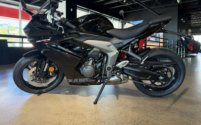 2026 Triumph Daytona 660 Sapphire Black
